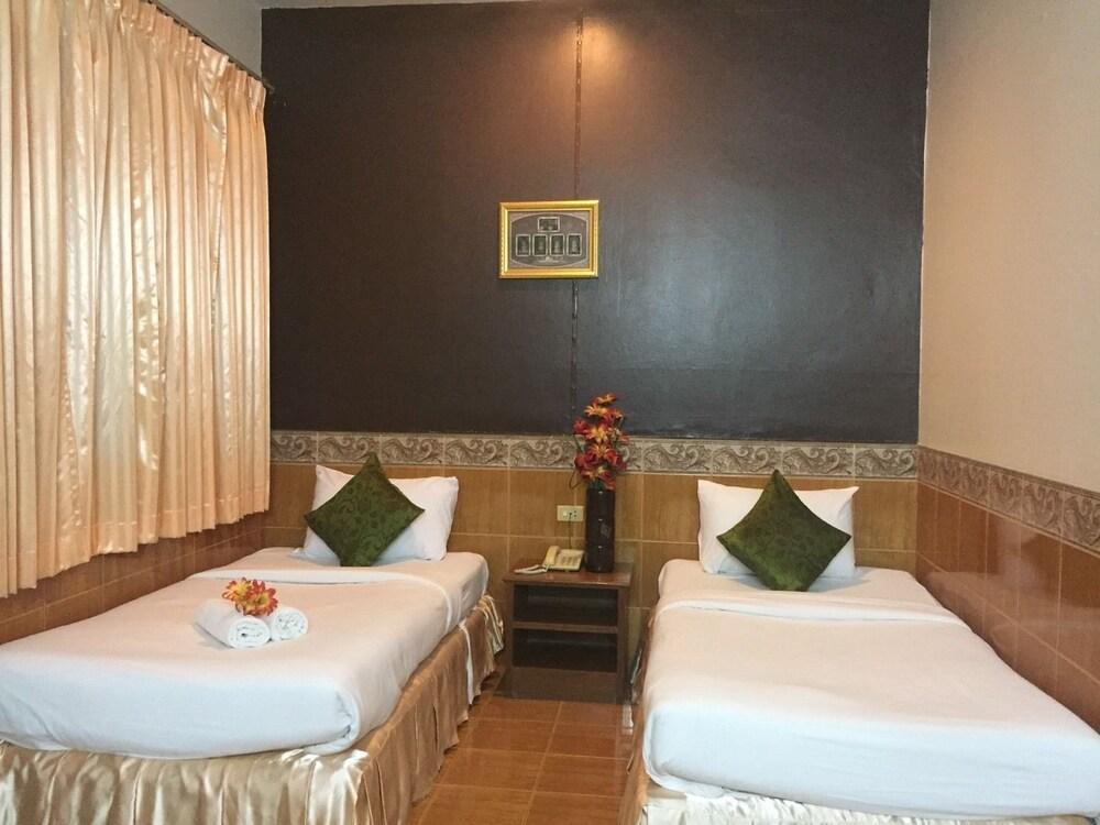 Suriwong Chumphon Hotel Eksteriør billede