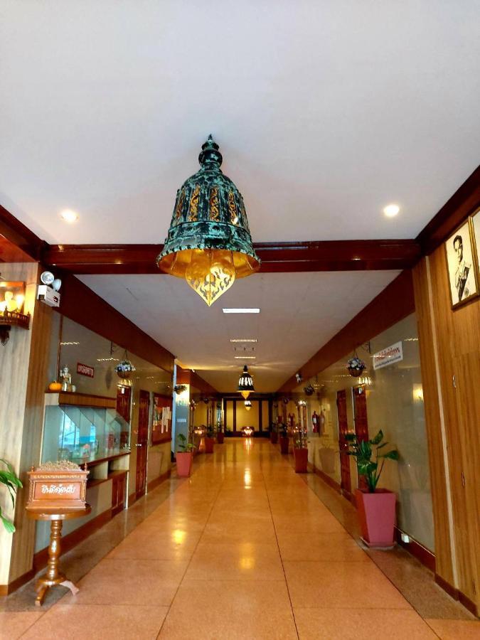 Suriwong Chumphon Hotel Eksteriør billede