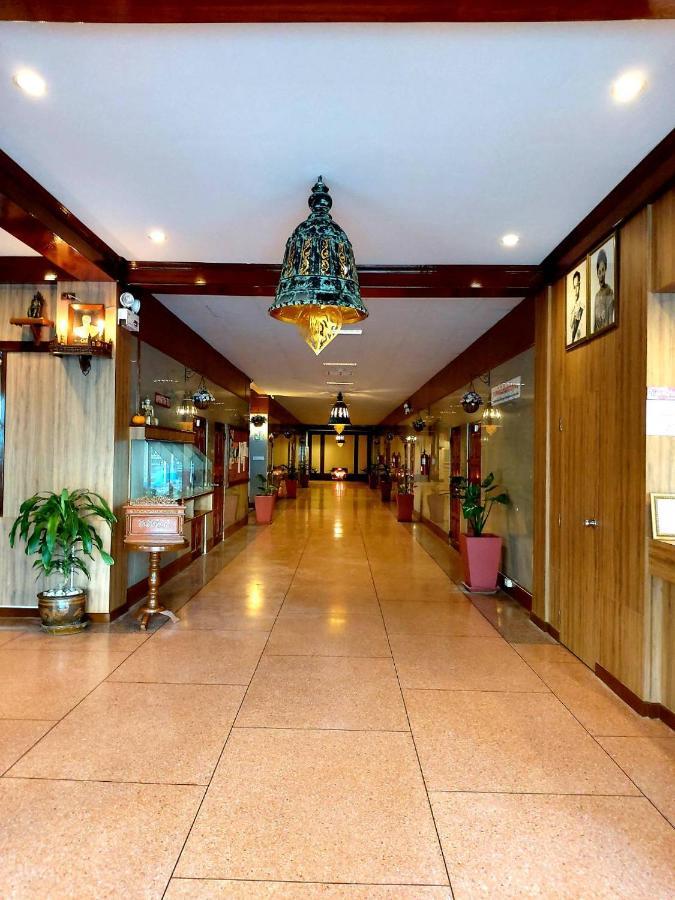 Suriwong Chumphon Hotel Eksteriør billede