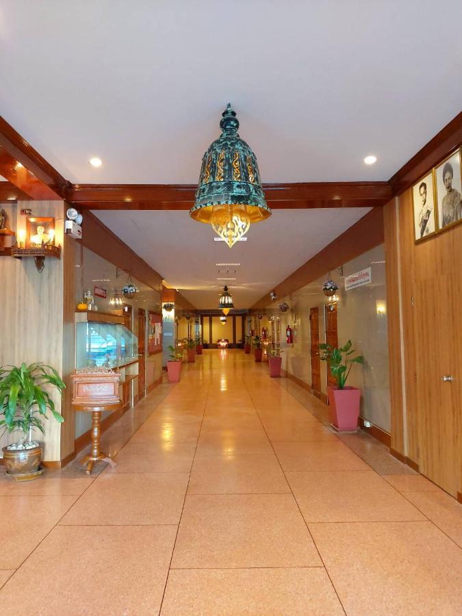 Suriwong Chumphon Hotel Eksteriør billede