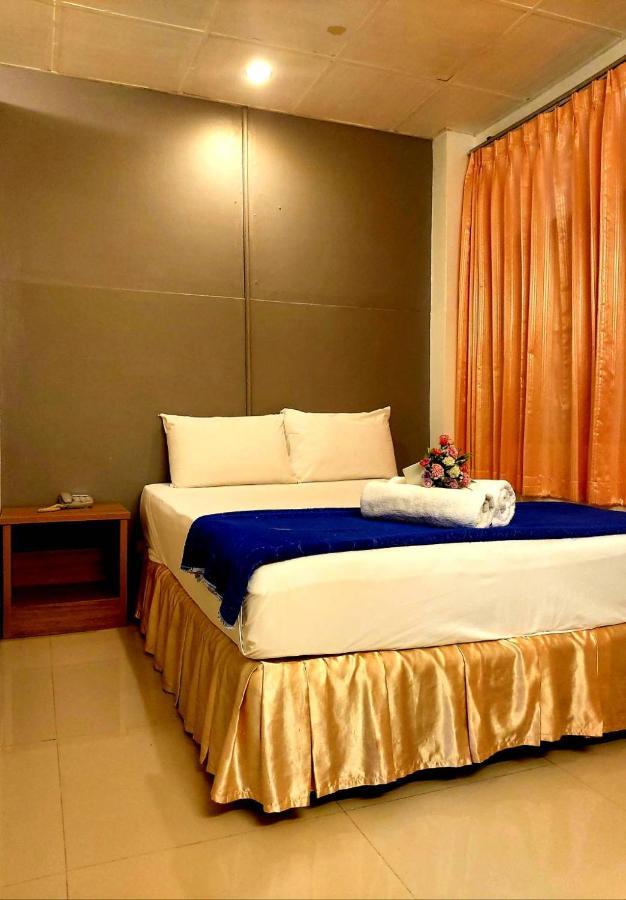 Suriwong Chumphon Hotel Eksteriør billede